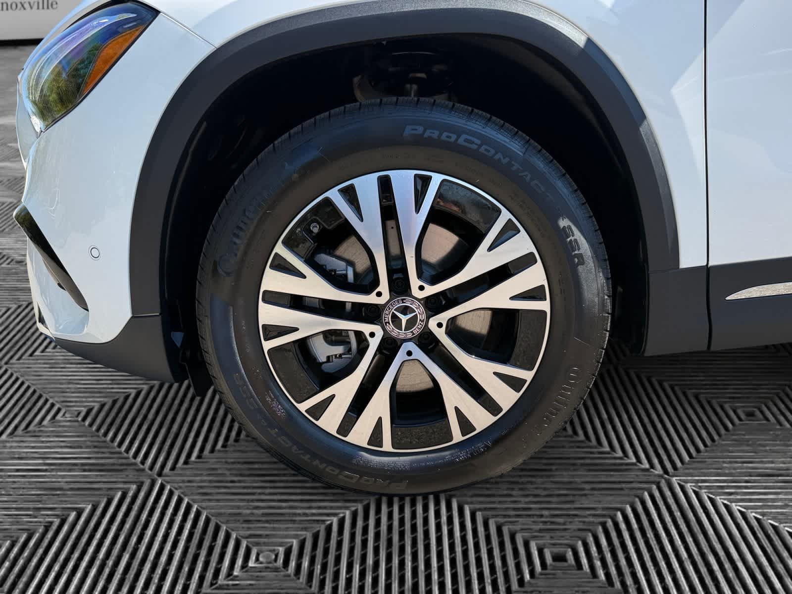 New 2026 Polar White Mercedes-Benz GLA 250 image 9