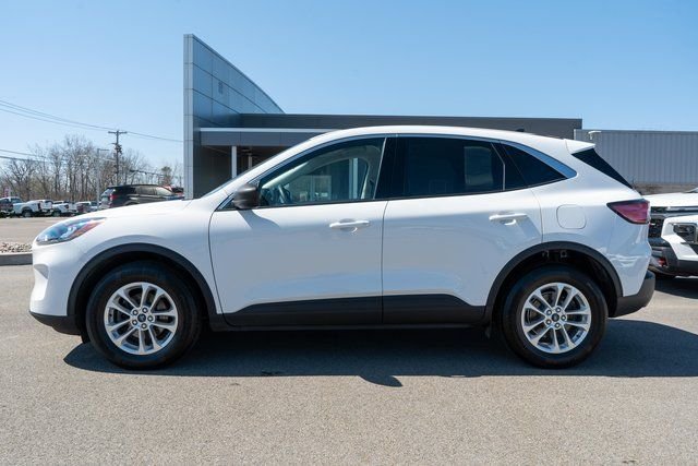 Used 2022 Oxford White Ford SE image 9