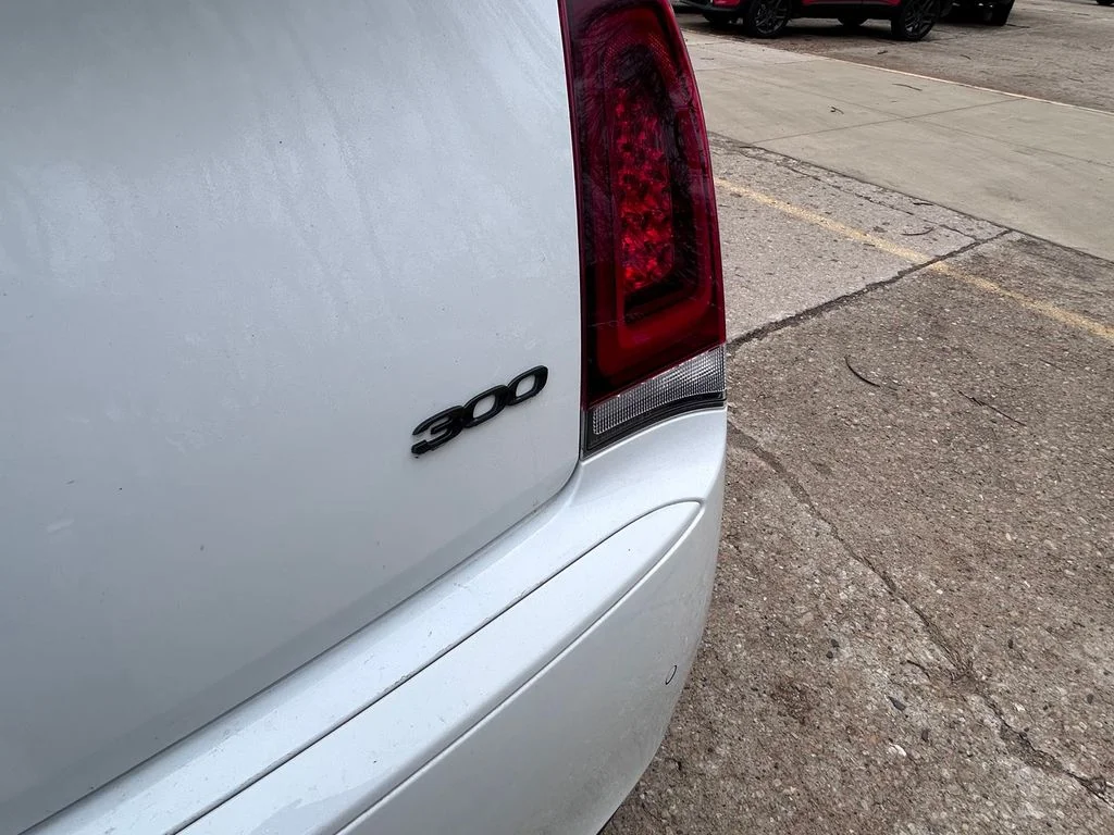Used 2023 White Chrysler Touring image 31