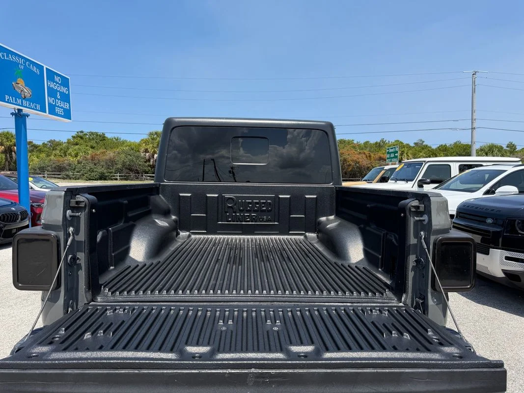Used 2021  Jeep Rubicon 4x4 image 14