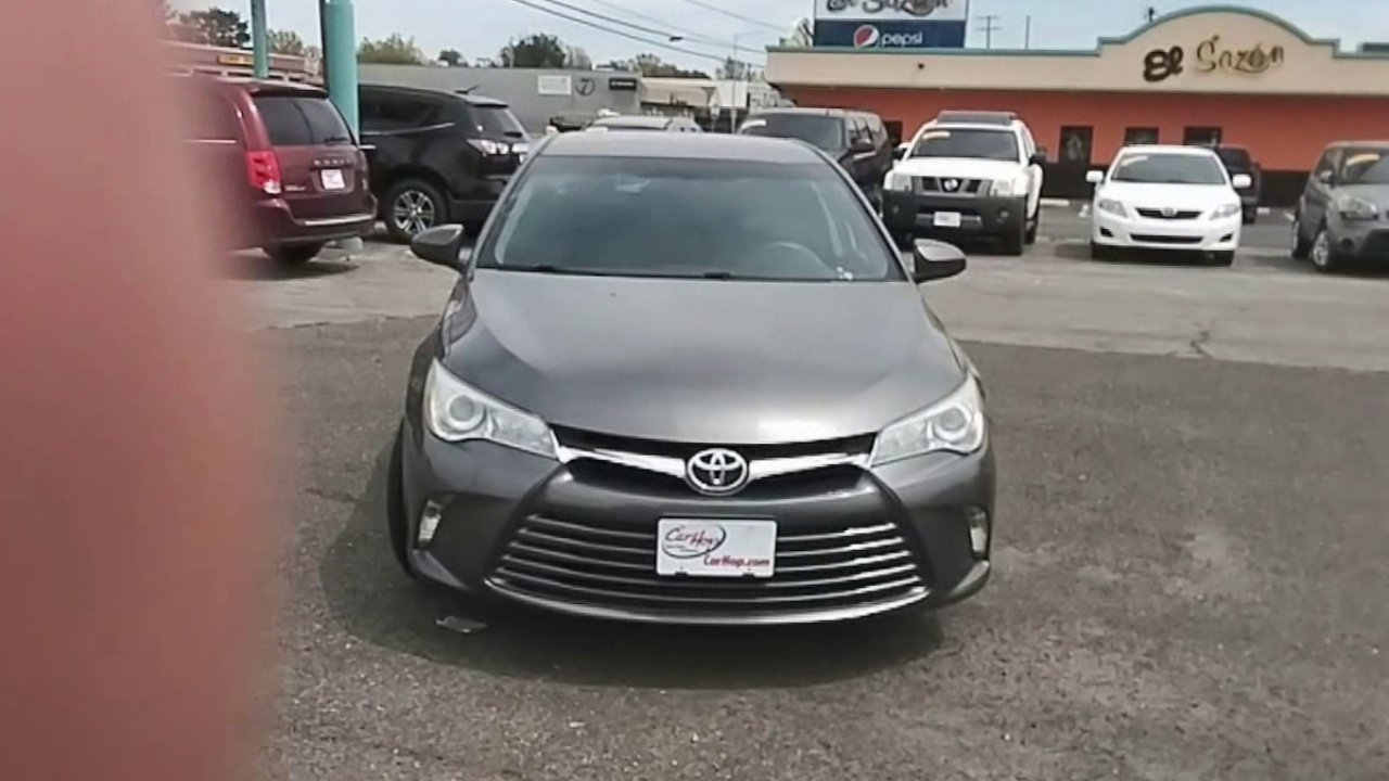 2016 Toyota Camry XSE photo 3