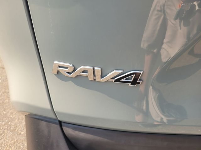Used 2021 Gray Toyota XLE image 10