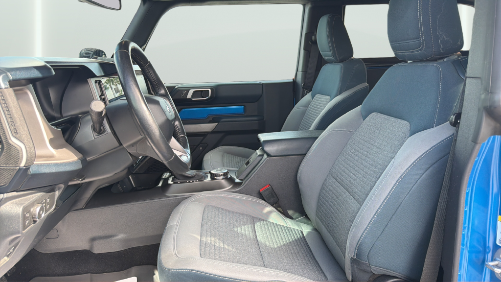 Used 2021 Blue Metallic Ford Outer Banks image 17