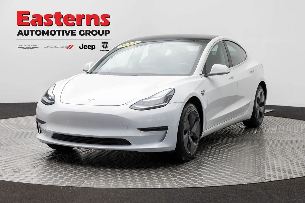 Used 2020 White Tesla Standard image 1