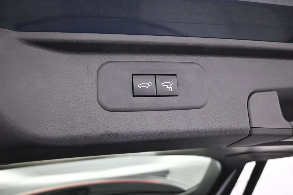 Used 2025 Cloud Toyota Limited image 46