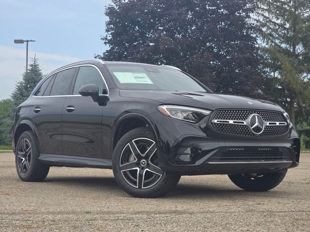 New 2026 Black Mercedes-Benz GLC 300 image 1