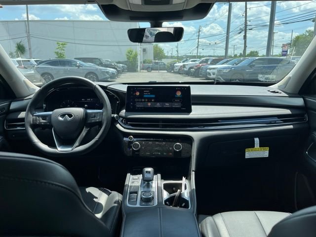 Certified Used 2026 Mineral INFINITI LUXE image 13