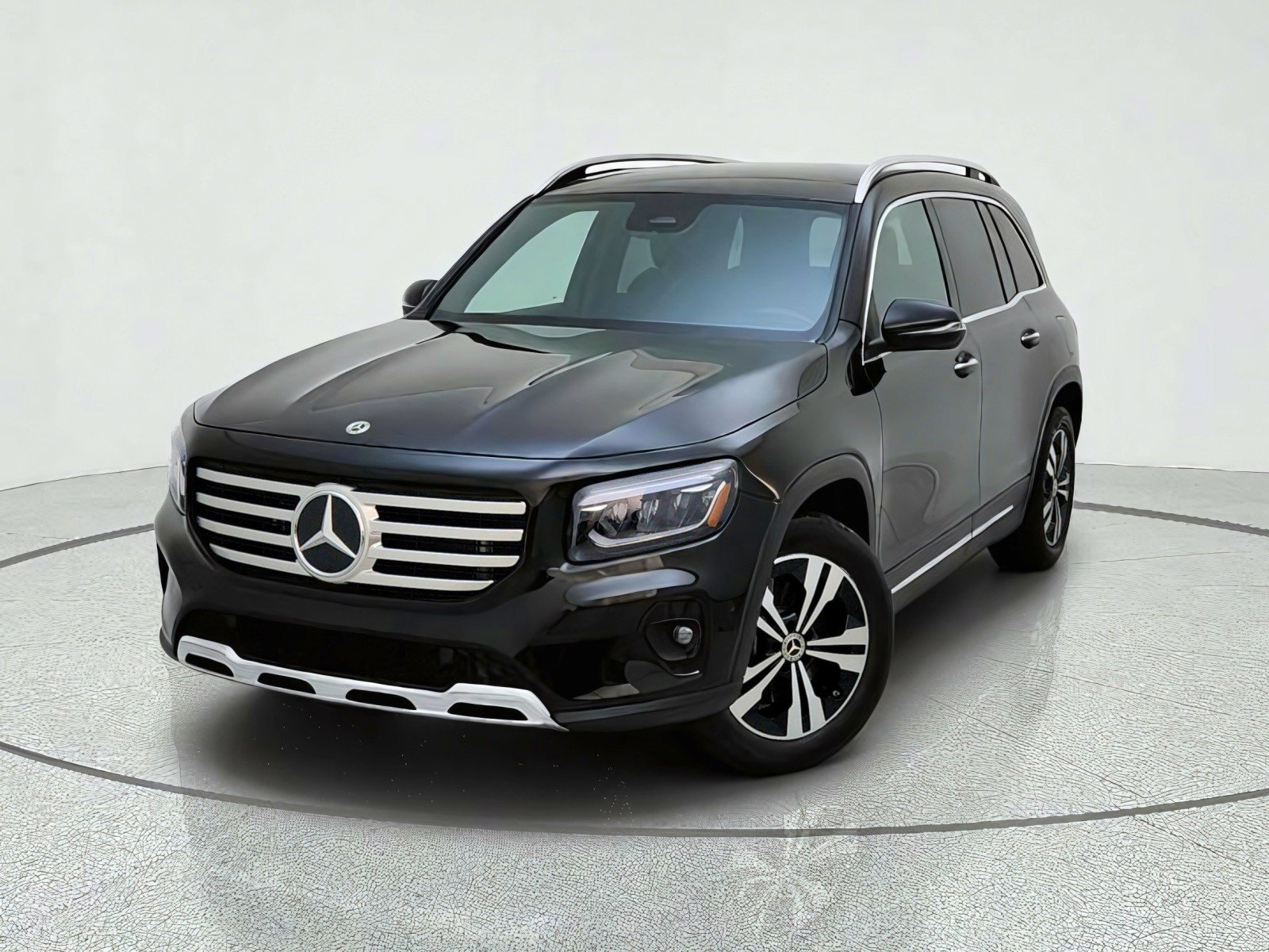Used 2026 Night Black Mercedes-Benz GLB 250 image 2