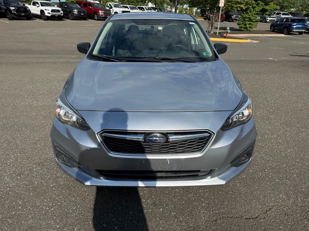 Used 2019 Silver Subaru 2.0i image 2