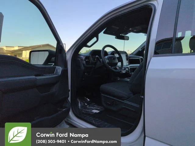 New 2026 Avalanche Ford XLT image 9