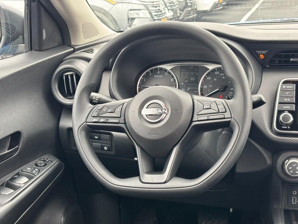 Used 2025 White Nissan S image 7