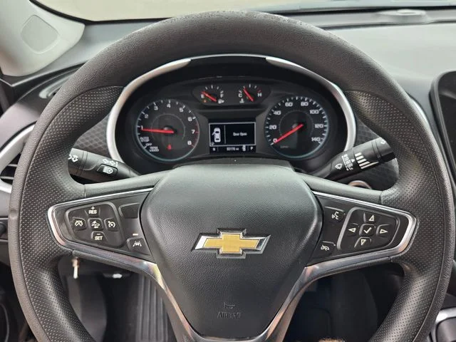 Used 2023 Gray Chevrolet LT image 26