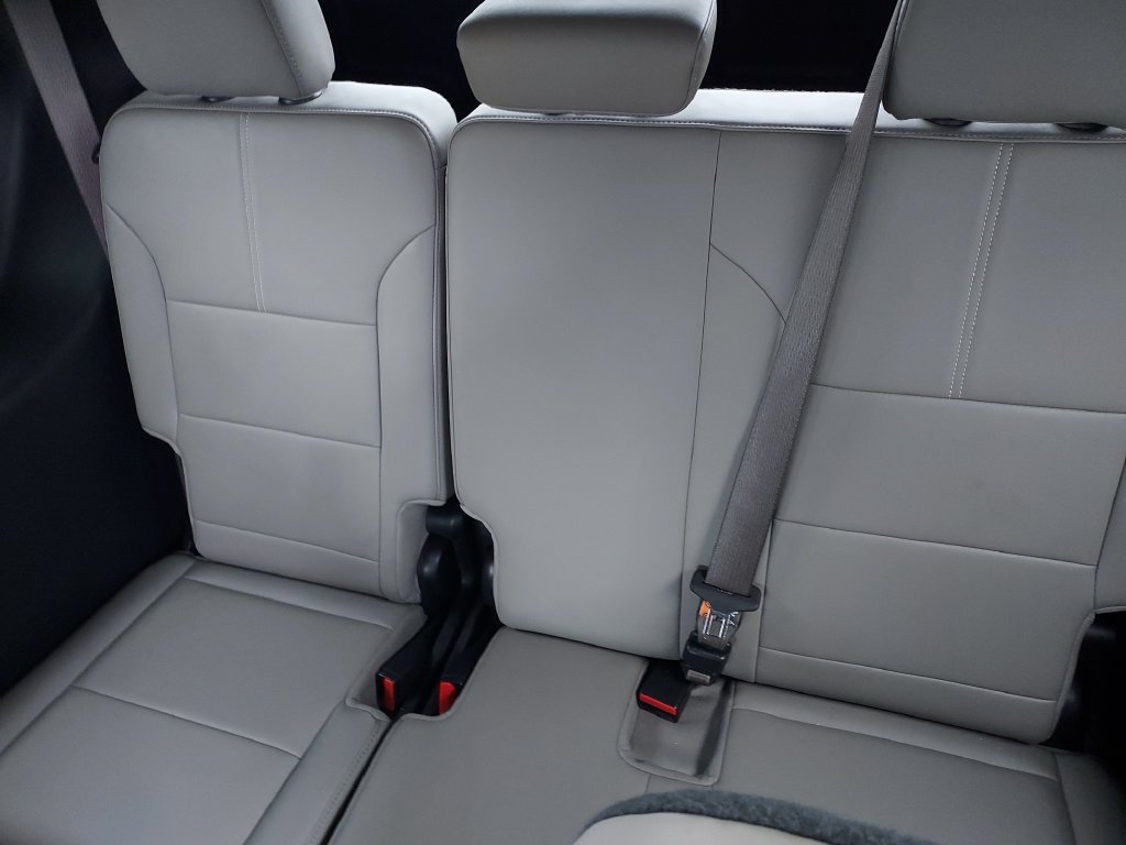 Used 2026 White GMC Elevation image 24