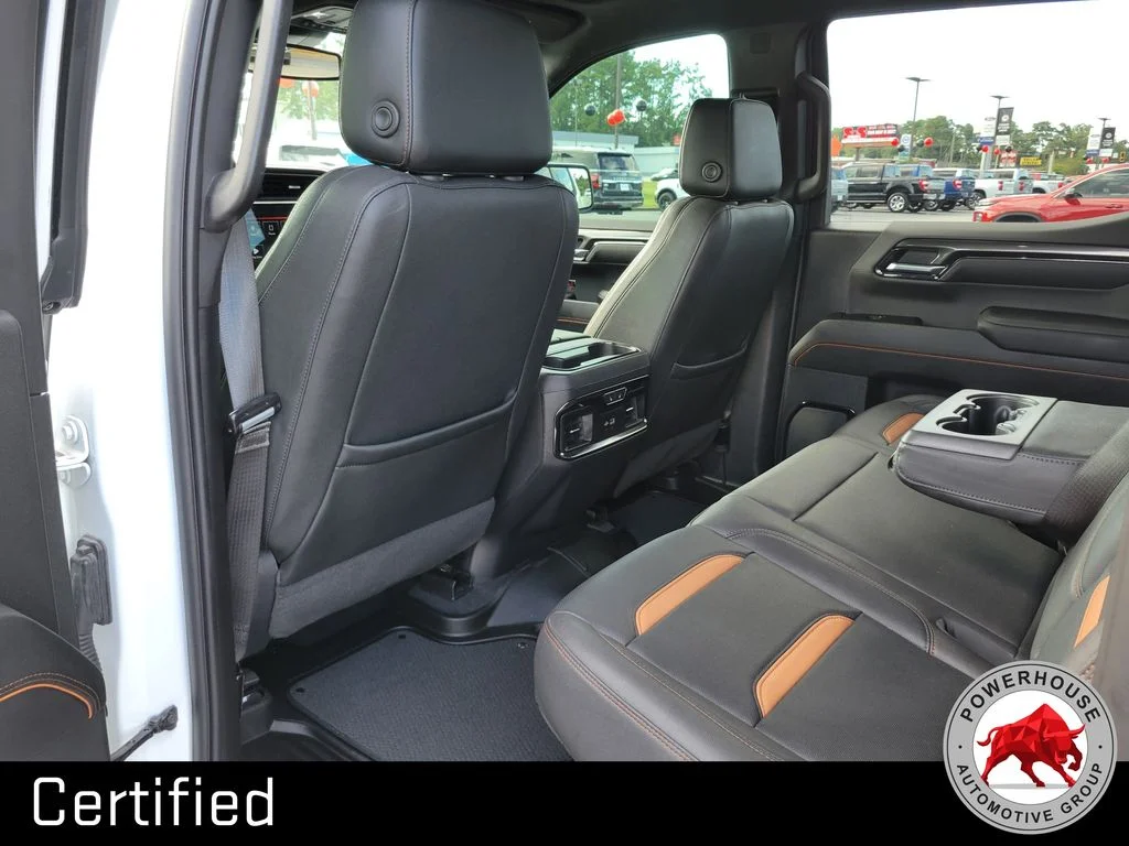 Used 2023 White GMC AT4 image 15