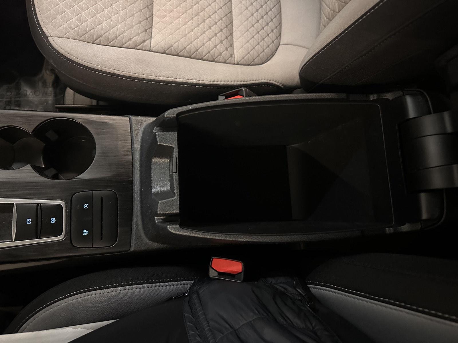Used 2023 Agate Black Metallic Ford Active image 38