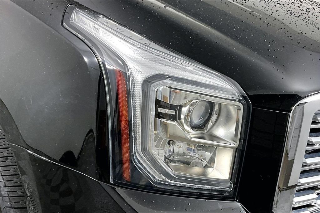 Used 2019 Black GMC Denali image 31