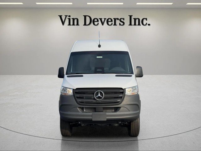 New 2026 WHITE Mercedes-Benz  image 2