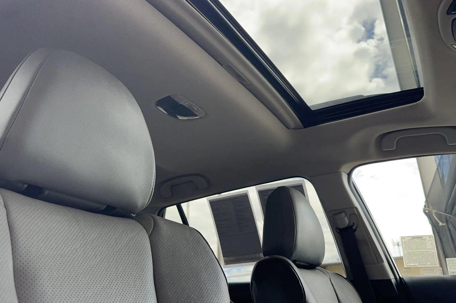 Used 2022 Magnetite Gray Metallic Subaru Limited image 17