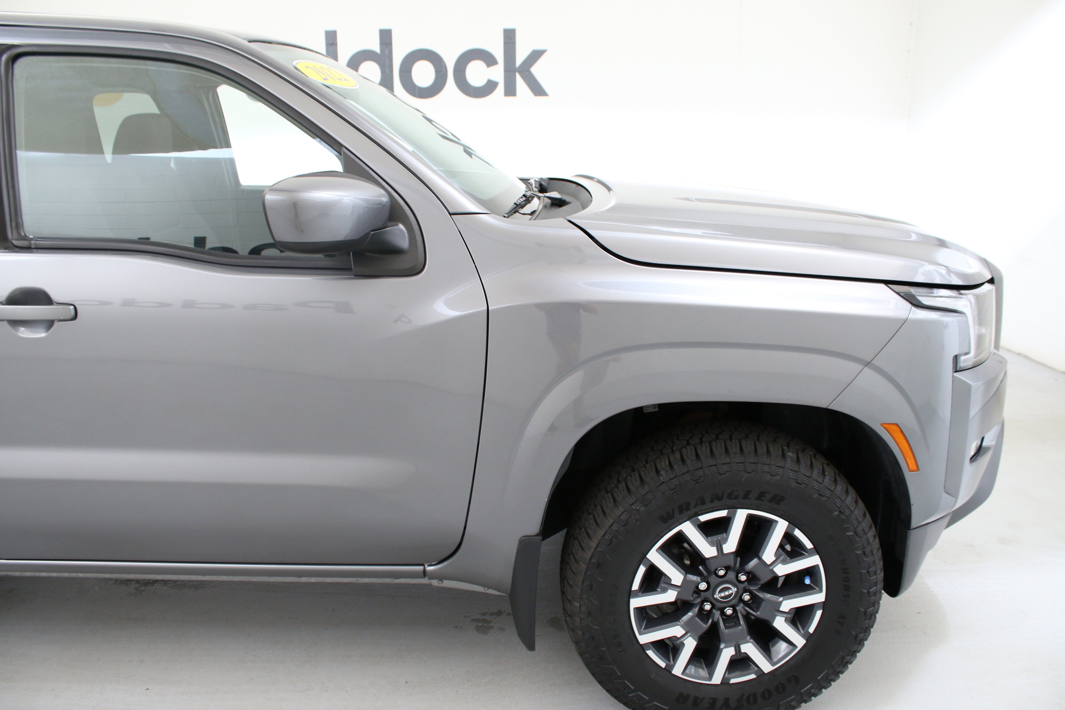 Used 2022 Gray Nissan King Cab SV 4x4 image 12