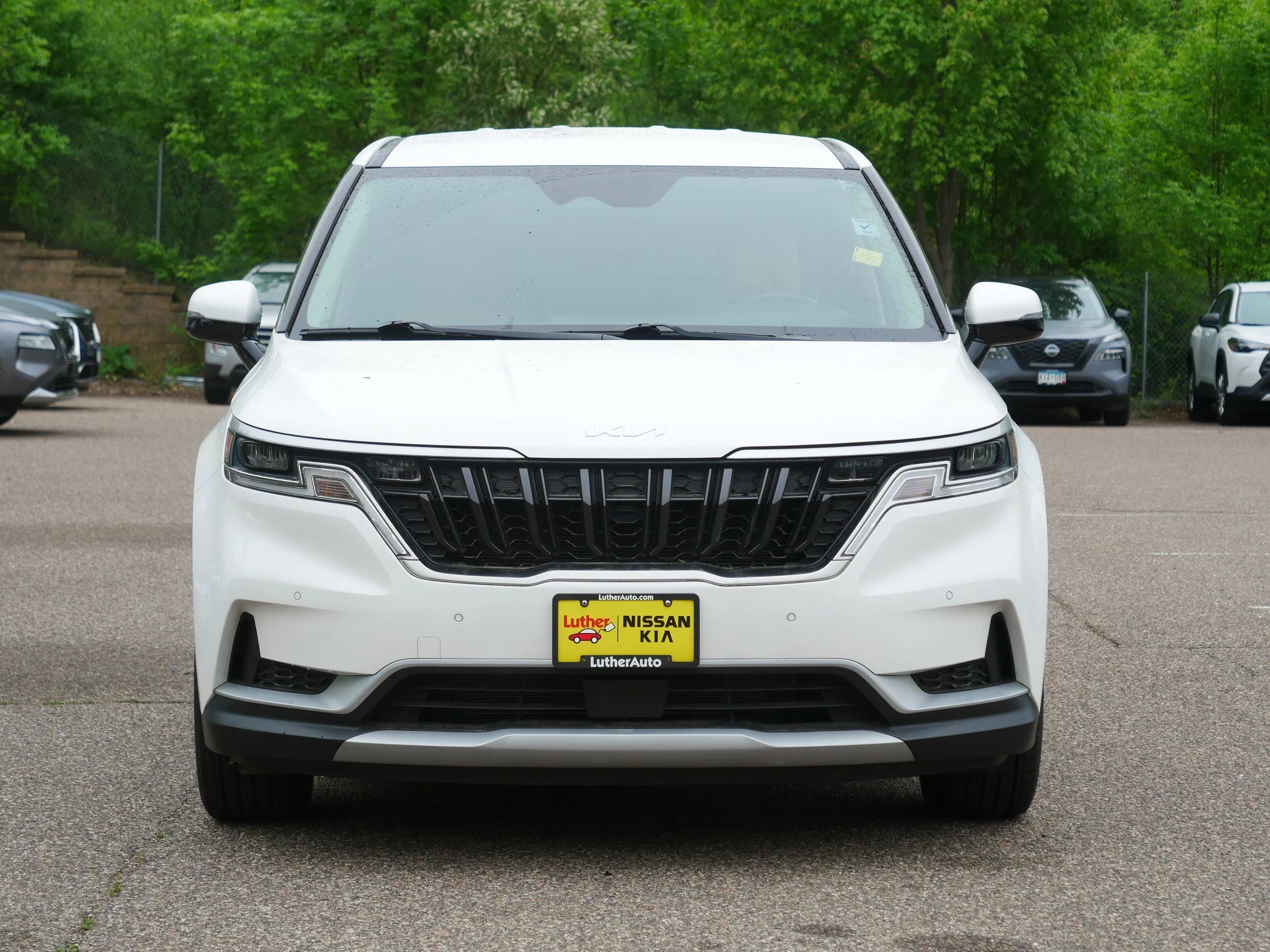 Used 2024 Kia Carnival EX with VIN KNDNC5H33R6413257 for sale in Inver Grove, Minnesota