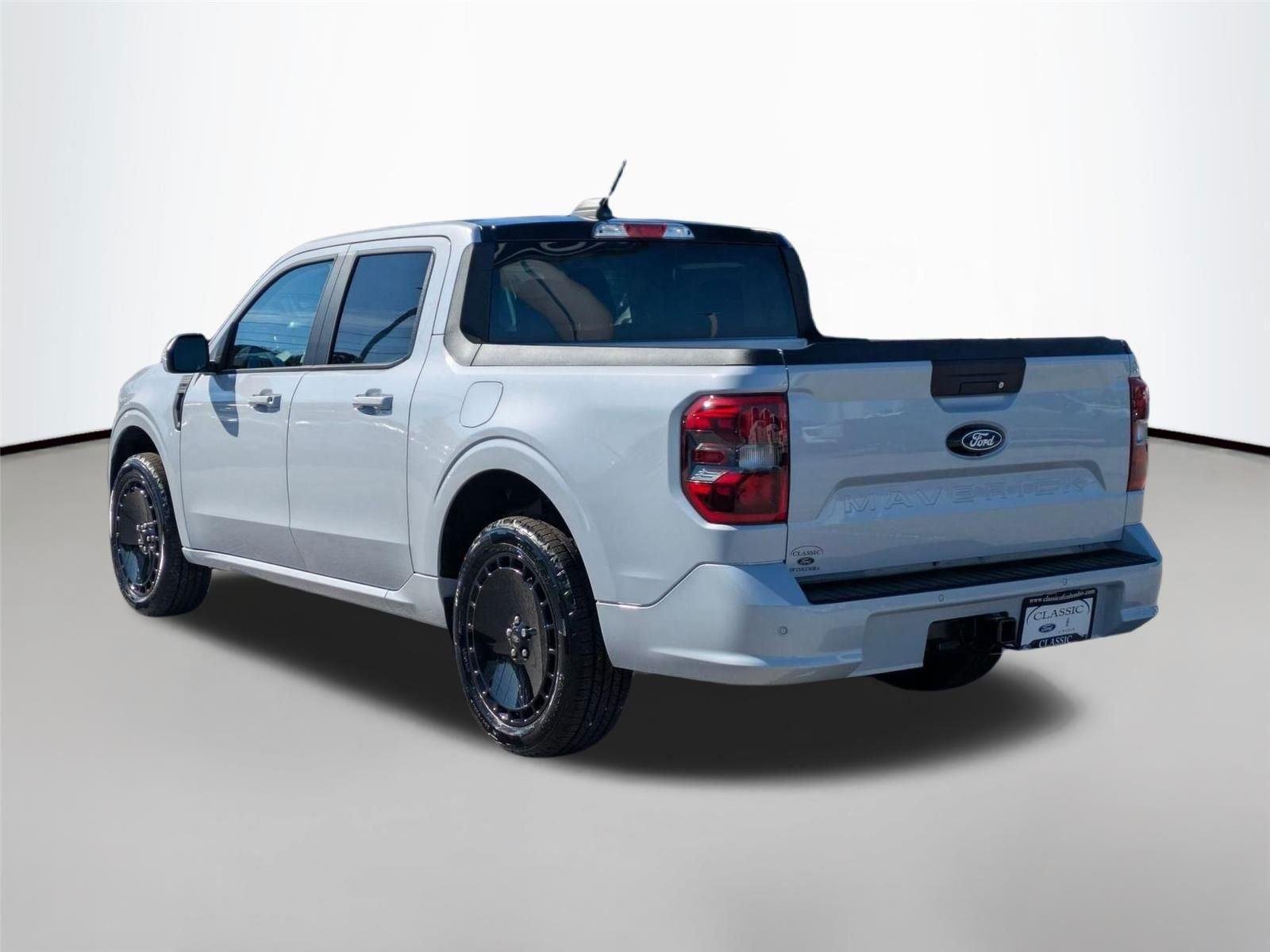 New 2026 Space White Metallic Ford Lobo™ image 7