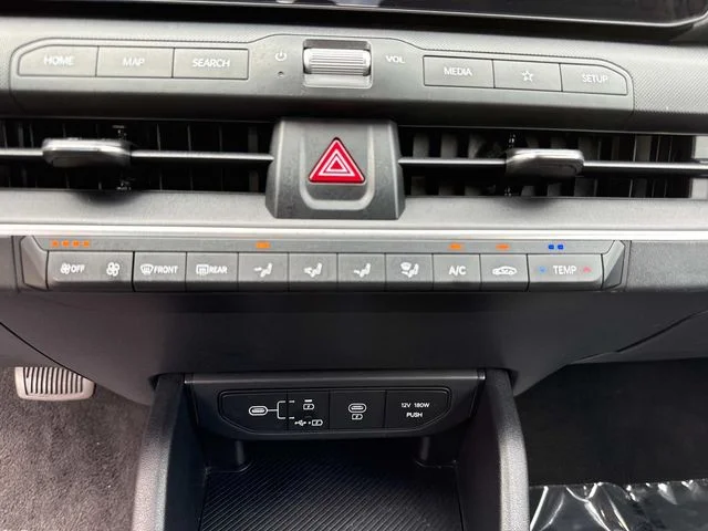 Used 2025 Red Kia LXS image 30