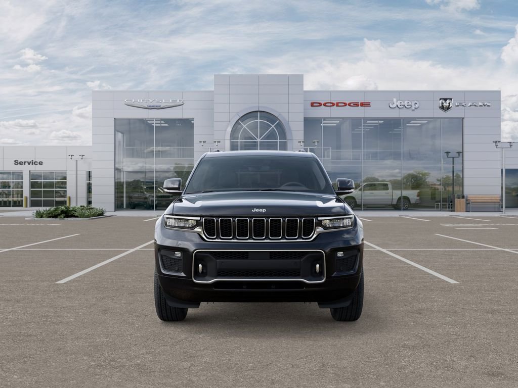 New 2025 Diamond Black Crystal Pearl-Coat Exterior Paint Jeep Overland image 6