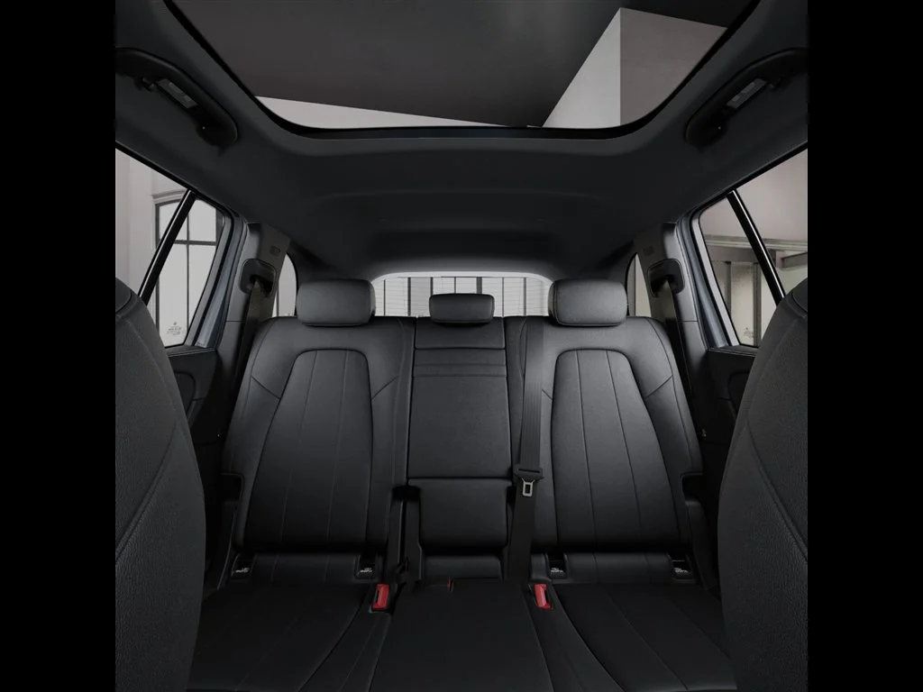New 2026 Cirrus Silver Metallic Mercedes-Benz GLB 250 image 91