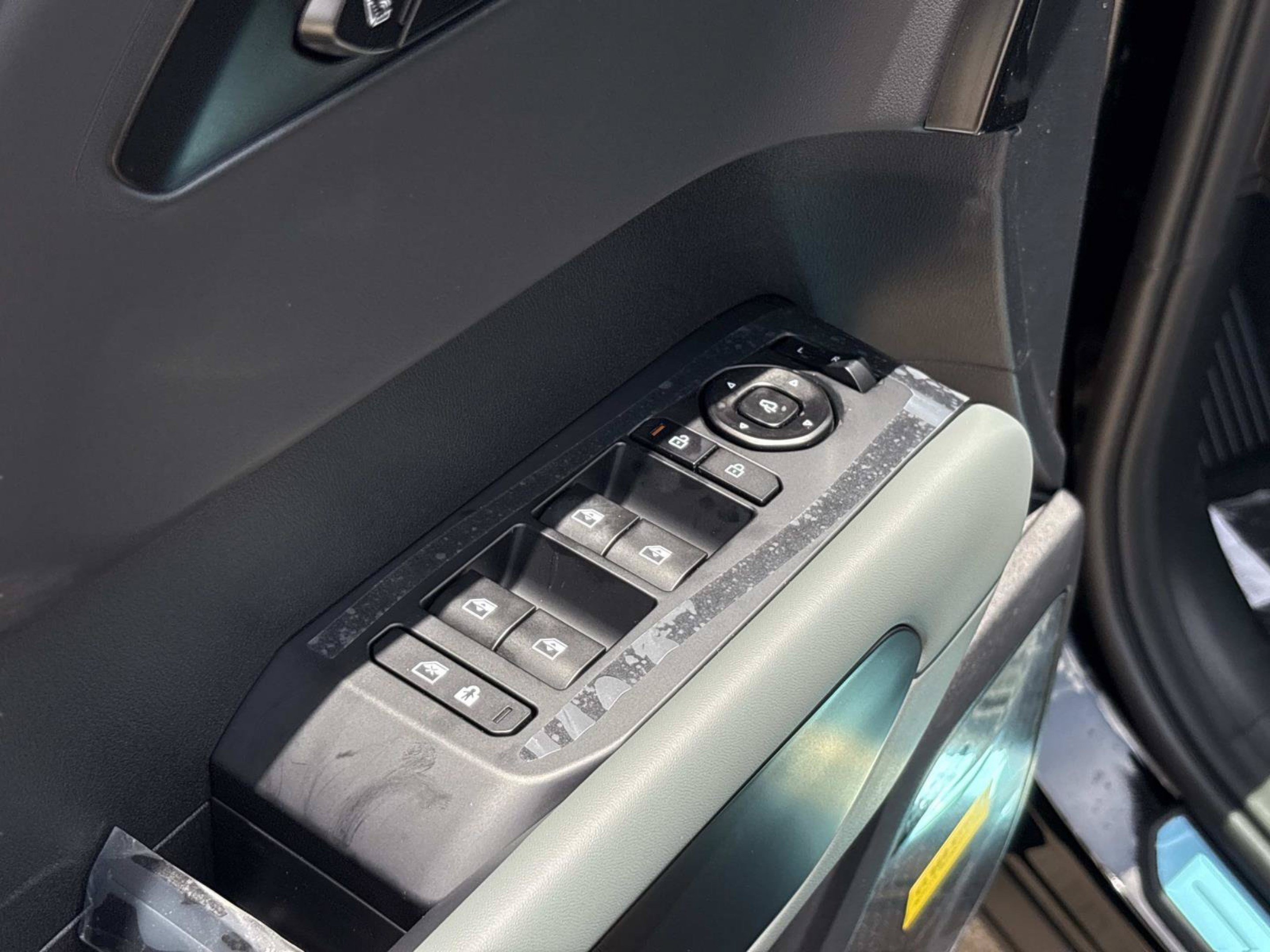 New 2027 Ebony Black Kia X-LINE SX PRESTIGE image 19