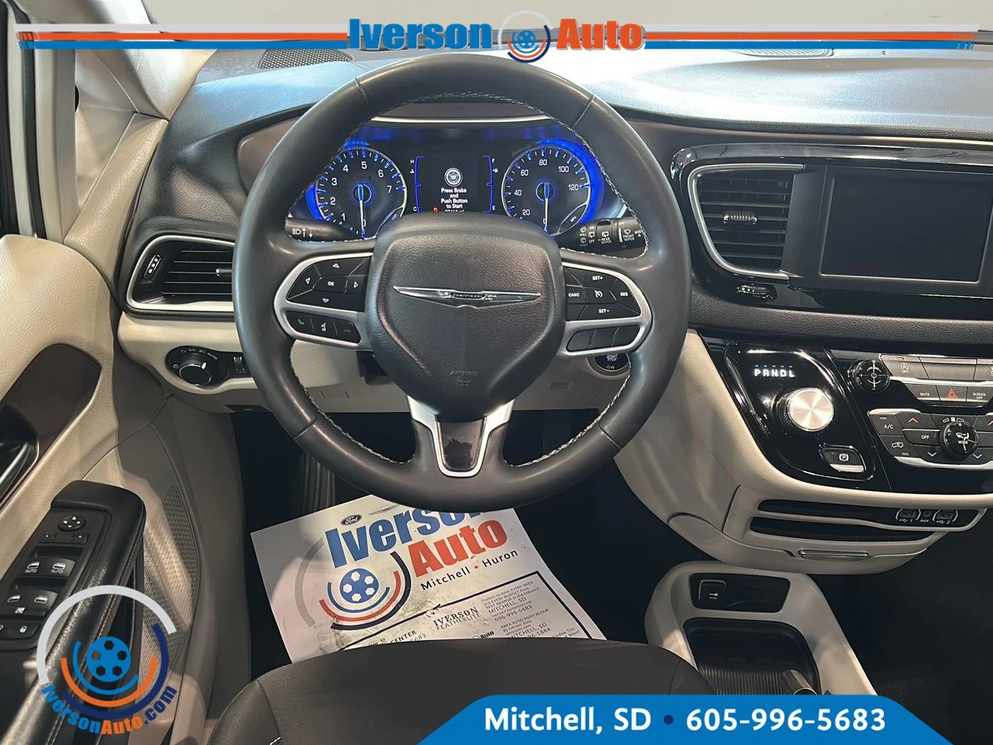 Used 2023 Bright White Clearcoat Chrysler LX image 25
