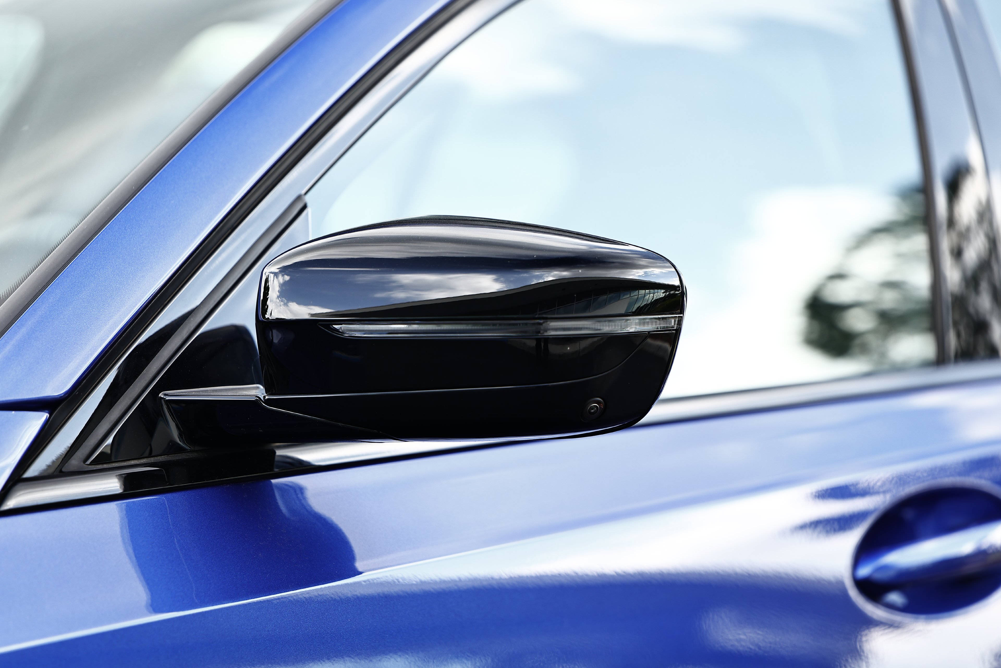 New 2026 Portimao Blue Metallic BMW 330i image 11