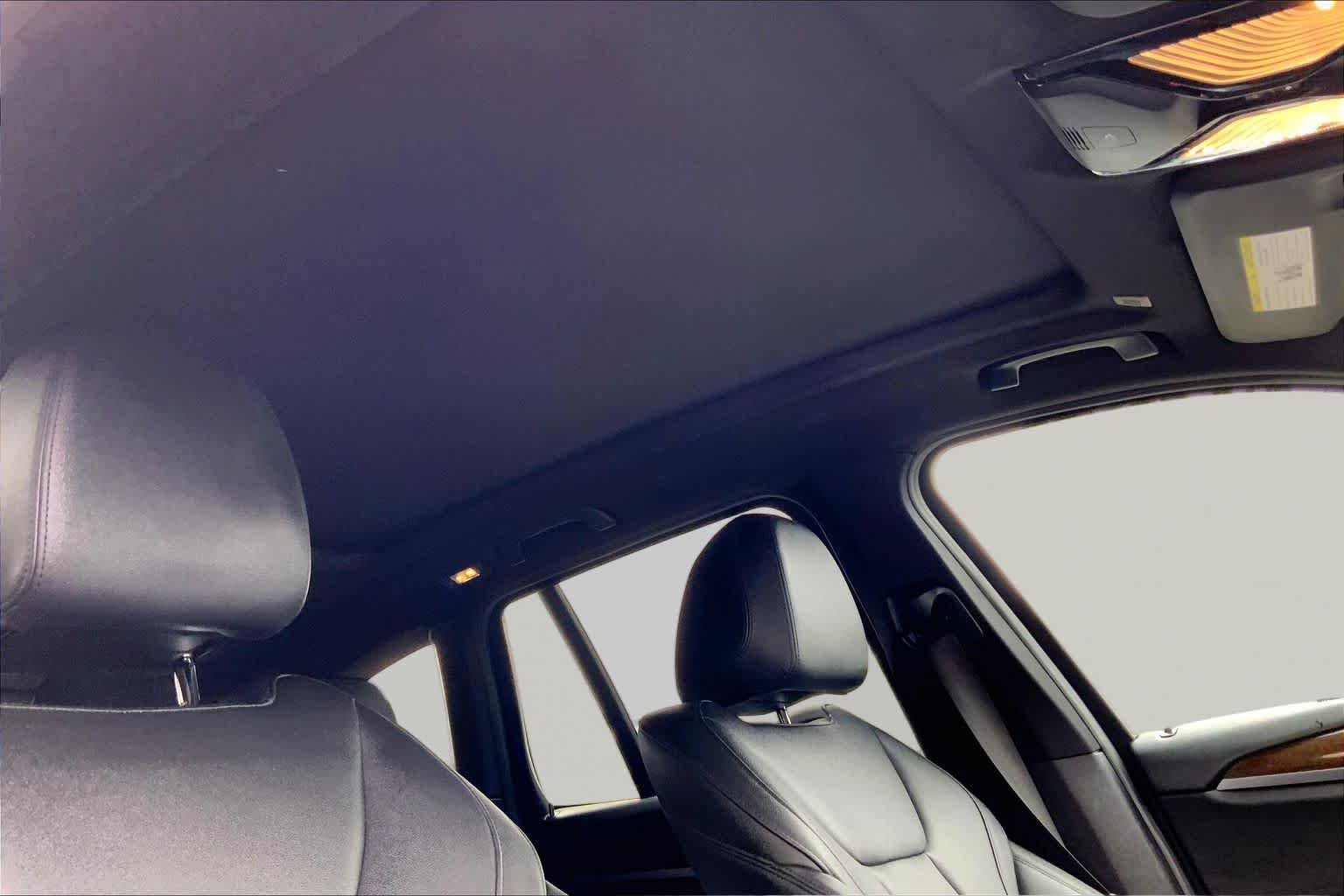Used 2020 Alpine White BMW xDrive30i image 13