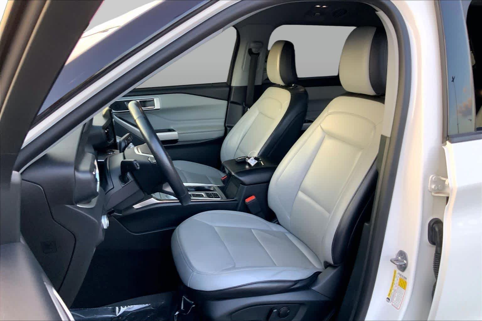 Used 2021 Star White Metallic Tri-Coat Ford XLT image 8
