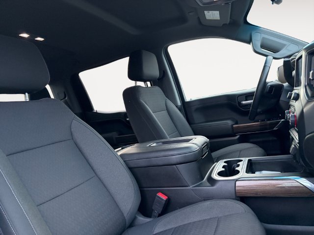 Used 2022 White Chevrolet LT Trail Boss image 12