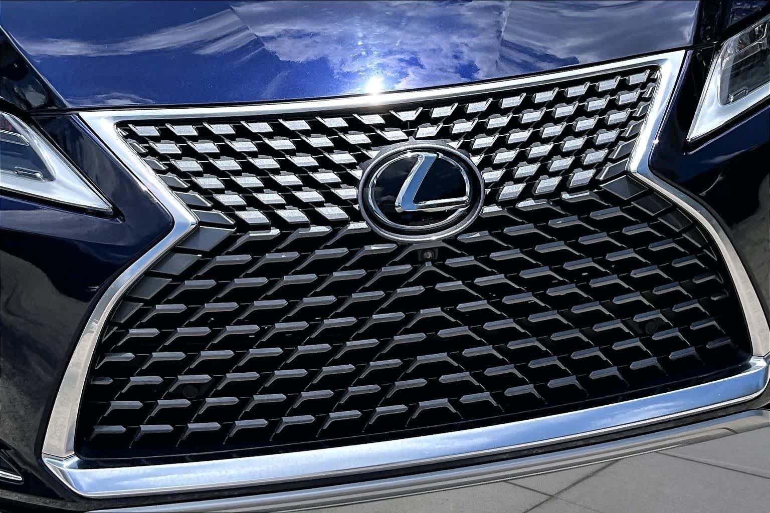 Used 2020 Nightfall Mica Lexus  image 30