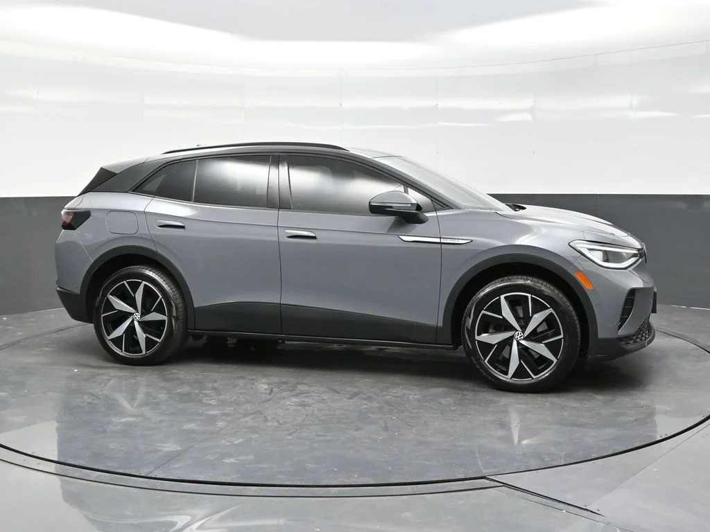 Used 2023 Gray Volkswagen Pro S image 8
