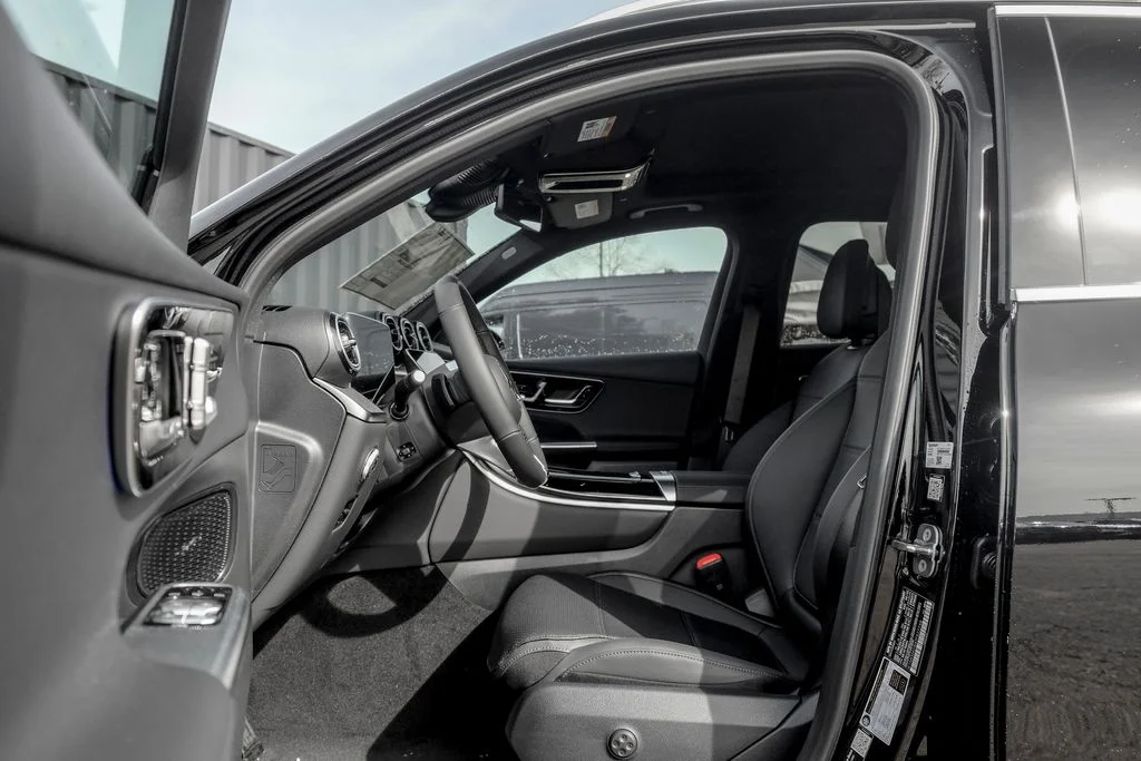 New 2026 Black Mercedes-Benz GLC 300 image 11