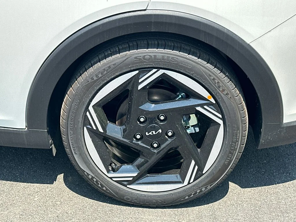 New 2026 White Kia EX image 19