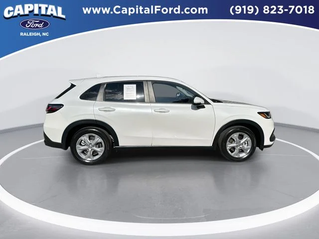 Used 2023 White Honda LX image 9