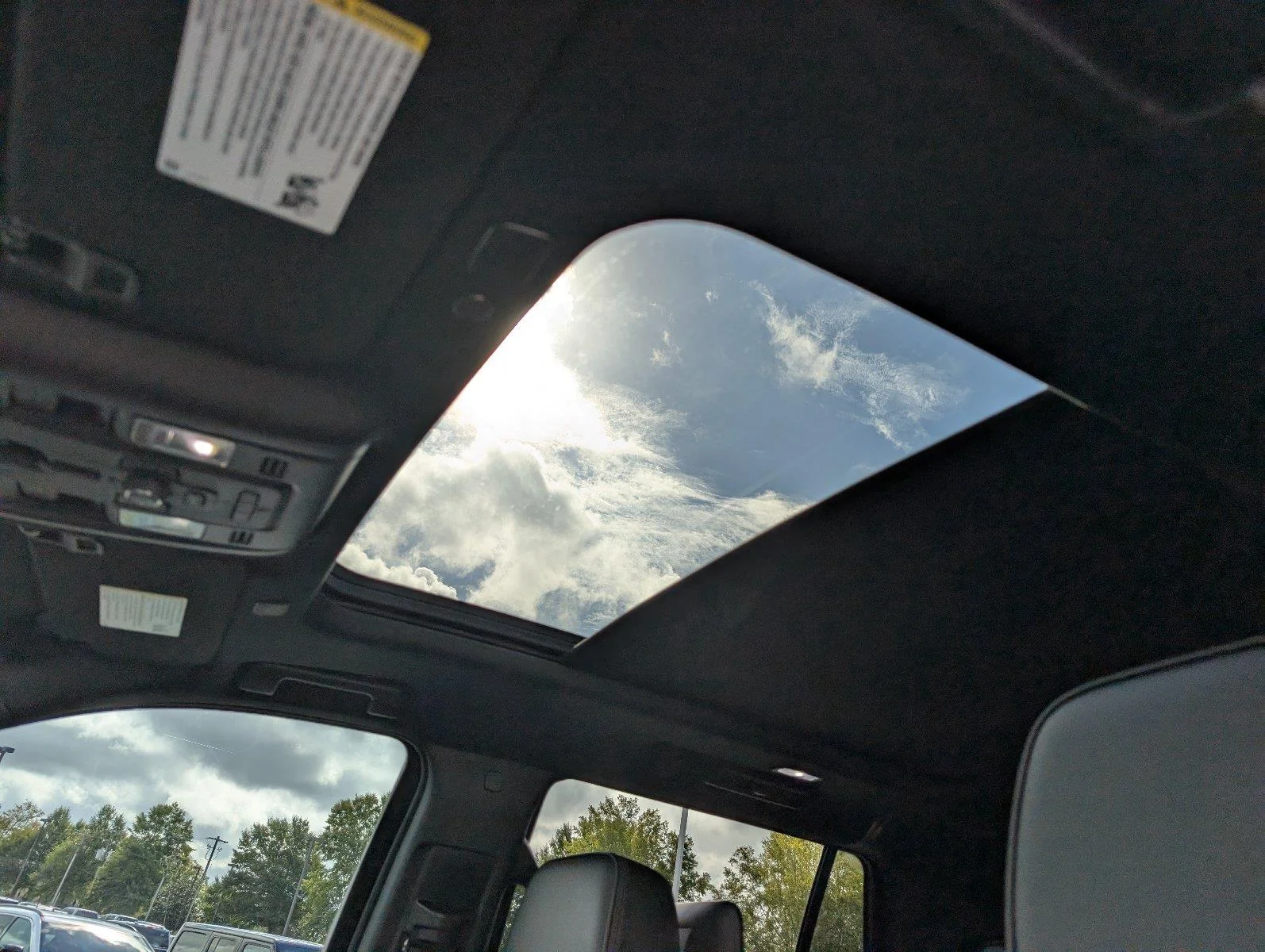 Used 2023 STERLING METALLIC GMC Denali image 15