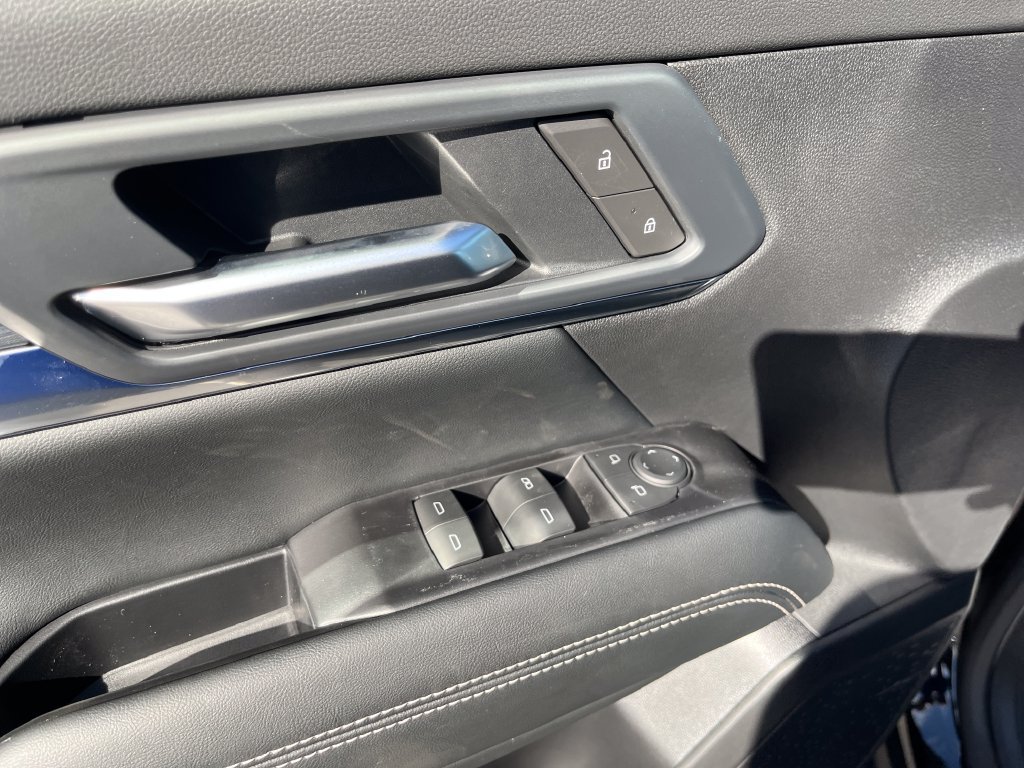 New 2027 Ebony Twilight Metallic GMC Elevation image 10