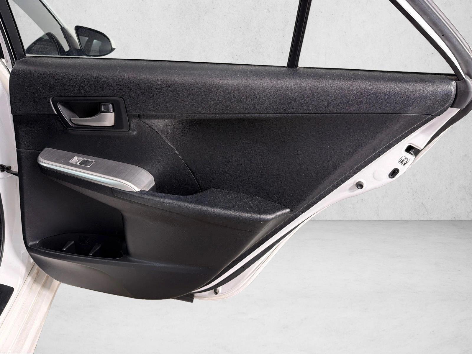Used 2014 Super White Toyota SE image 16