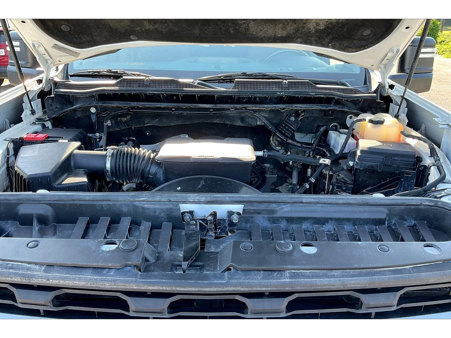 Used 2023 SUMMIT WHITE Chevrolet Custom image 8