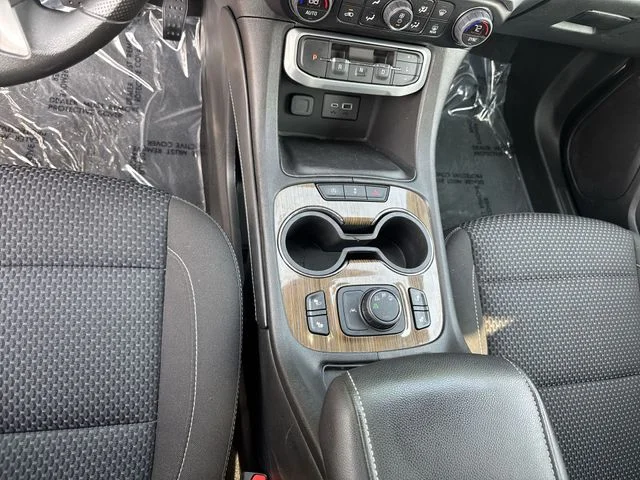 Used 2023 Silver GMC SLE image 23