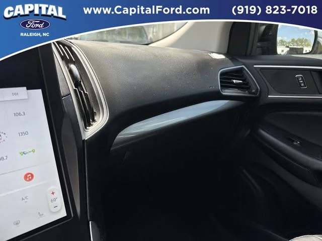 Used 2023 Black Ford SEL image 29