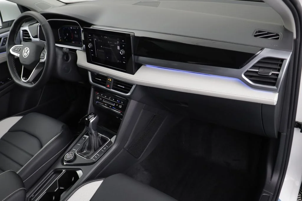 New 2026 Pure White Volkswagen 1.5T SEL image 21
