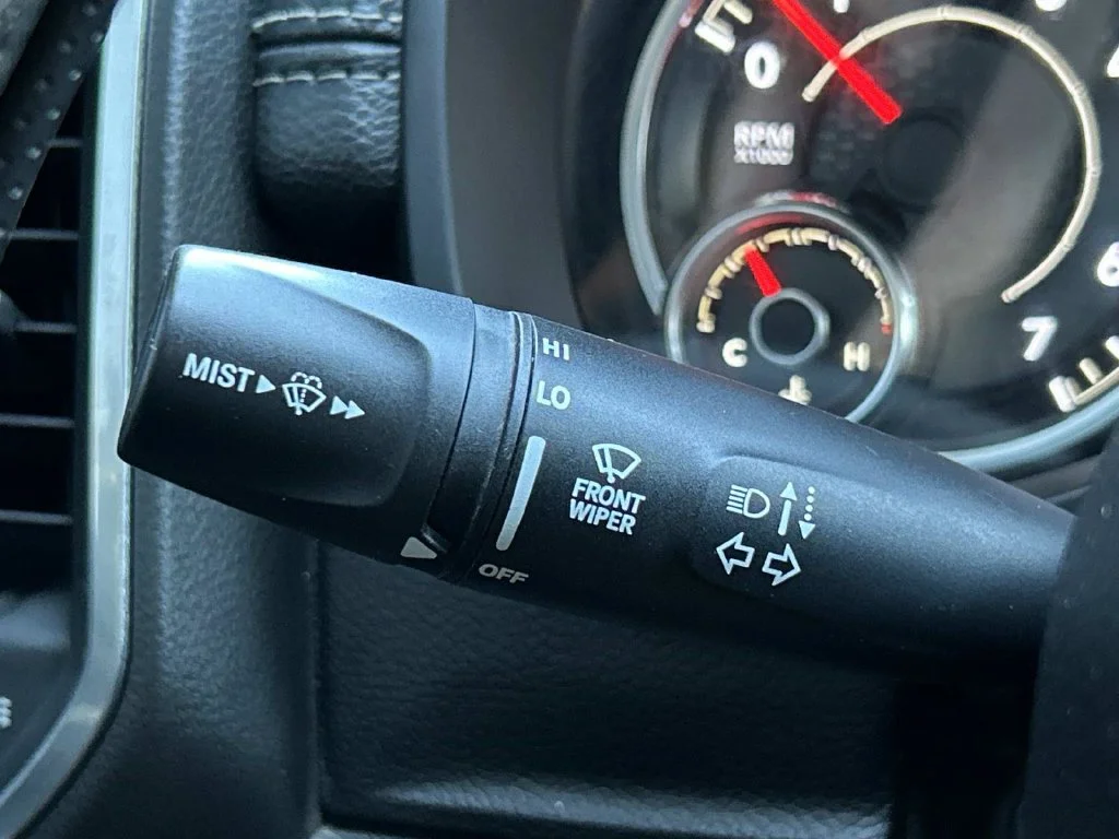 Used 2019 Black Ram Laramie image 29