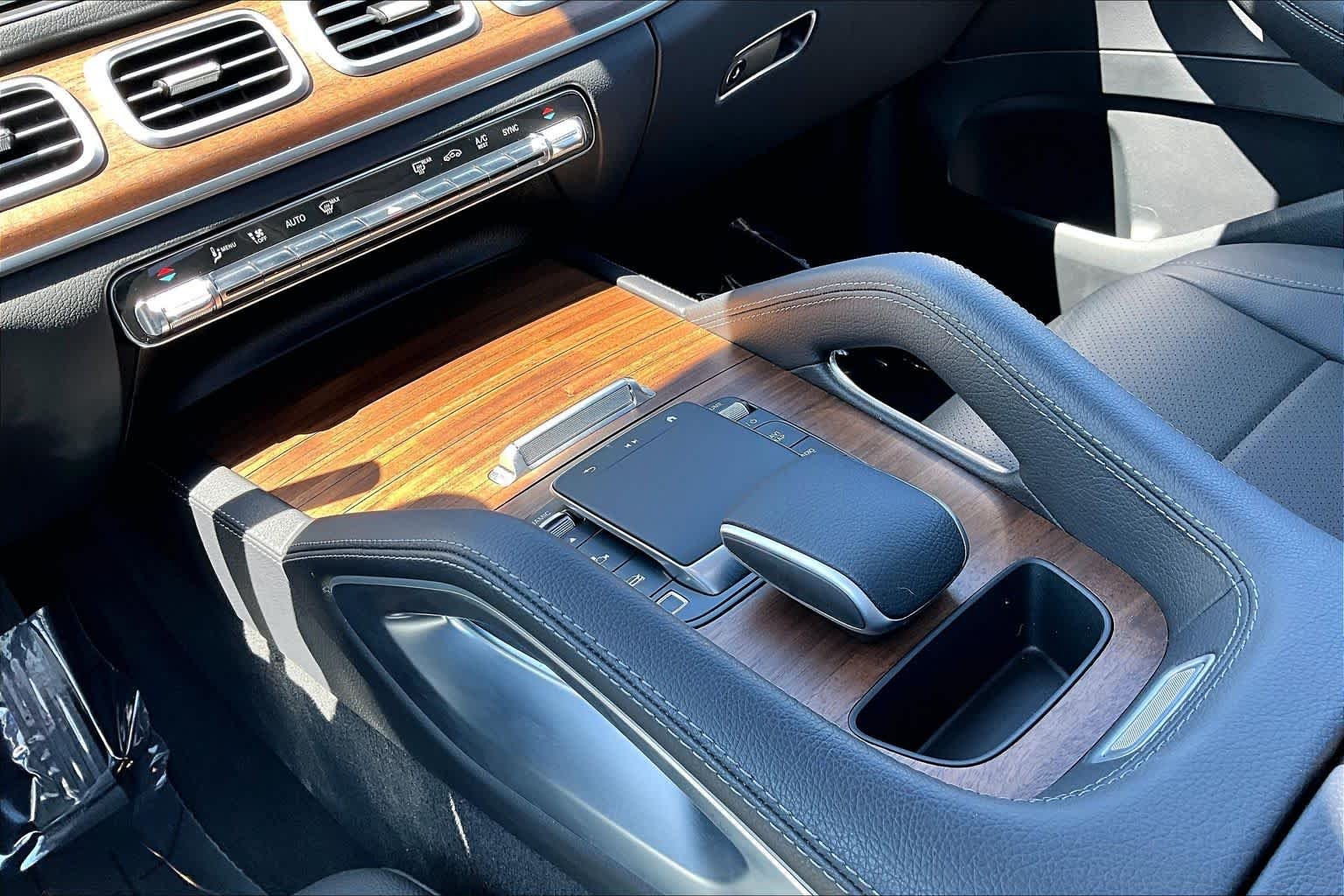 New 2026 Obsidian Black Metallic Mercedes-Benz GLE 350 image 17