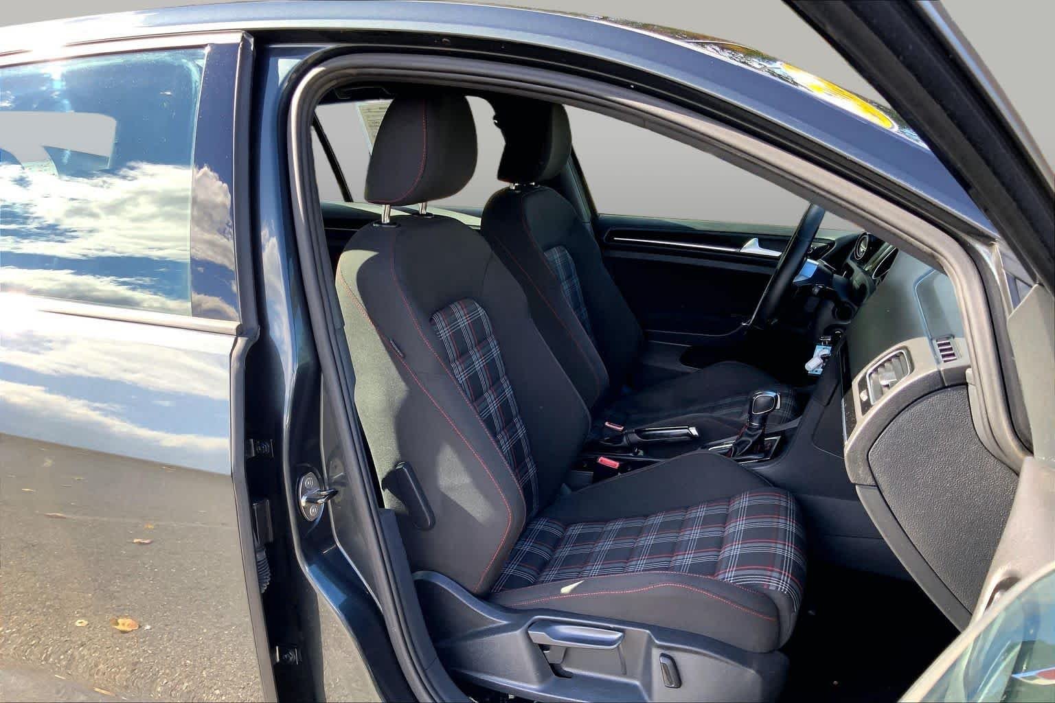 Used 2015 Carbon Steel Gray Metallic Volkswagen S image 8