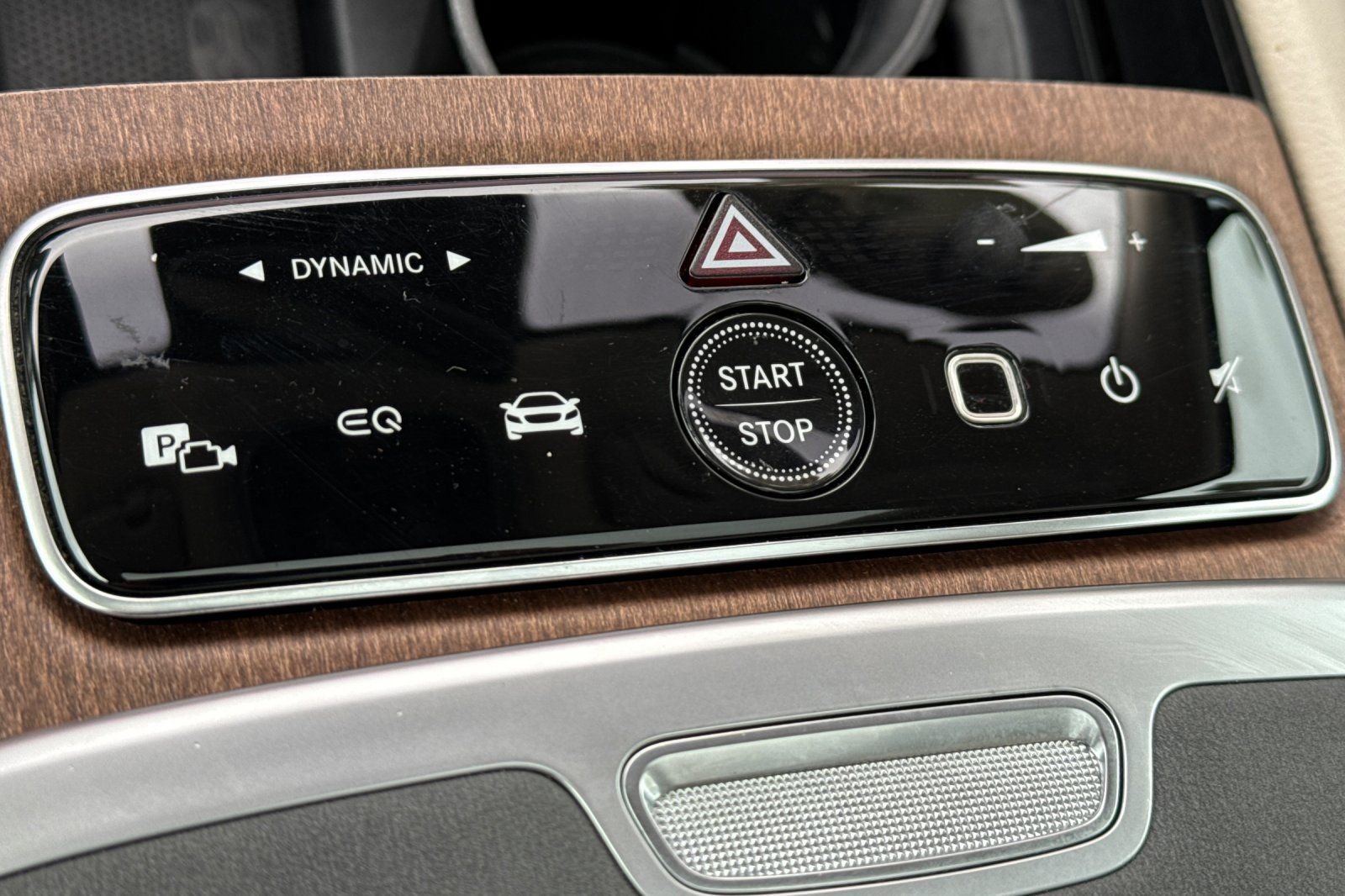 Certified Used 2024 White Mercedes-Benz 450 image 22